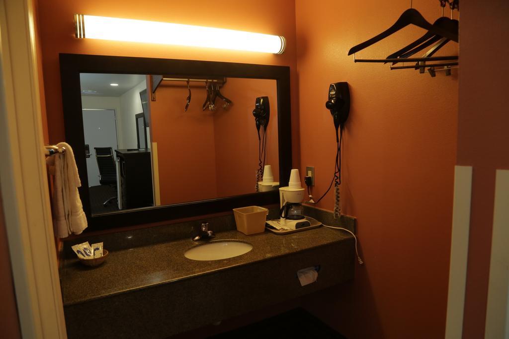 Theroff'S Motel Washington Экстерьер фото