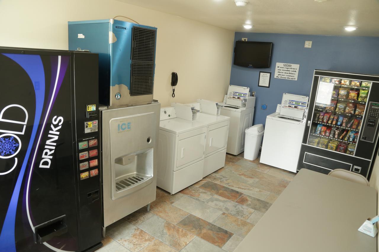 Theroff'S Motel Washington Экстерьер фото